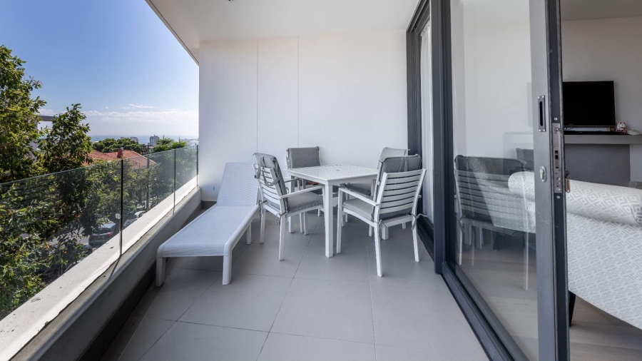 2 Bedroom Property for Sale in Sea Point Western Cape